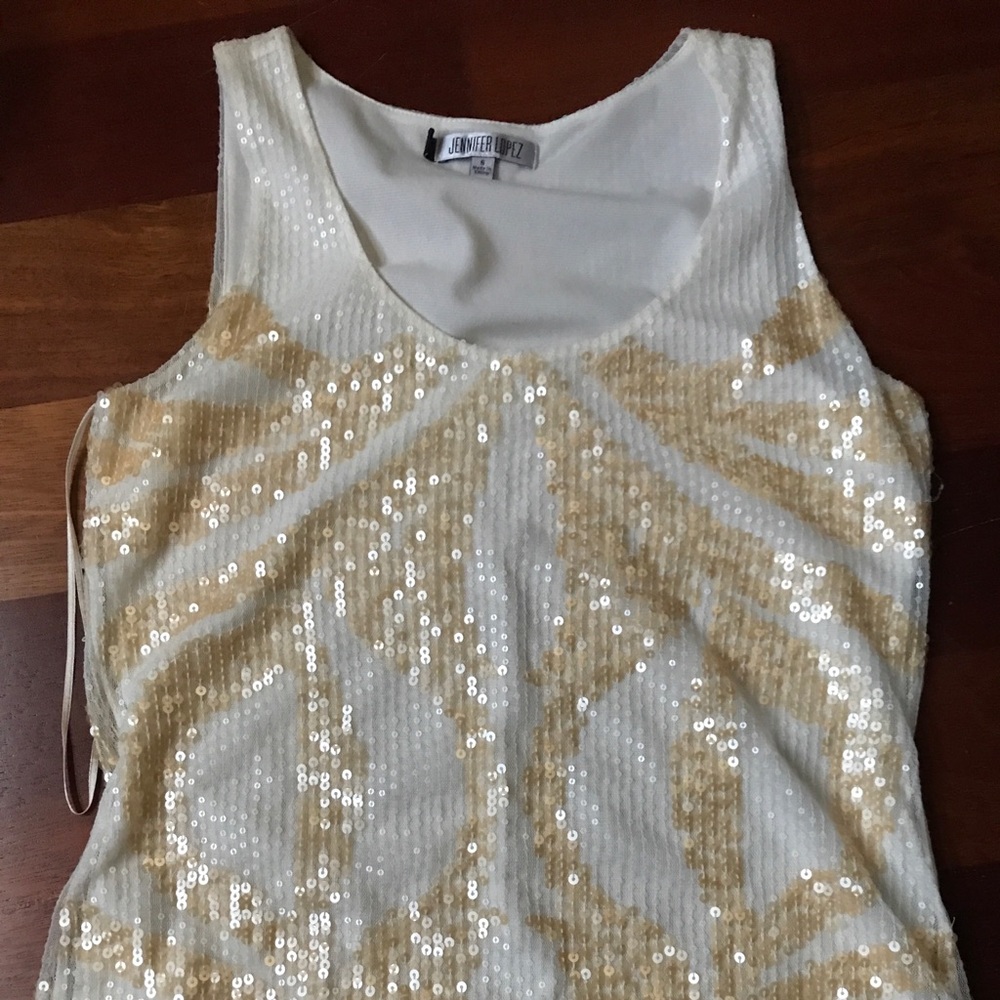 Jennifer Lopez off white dress tank